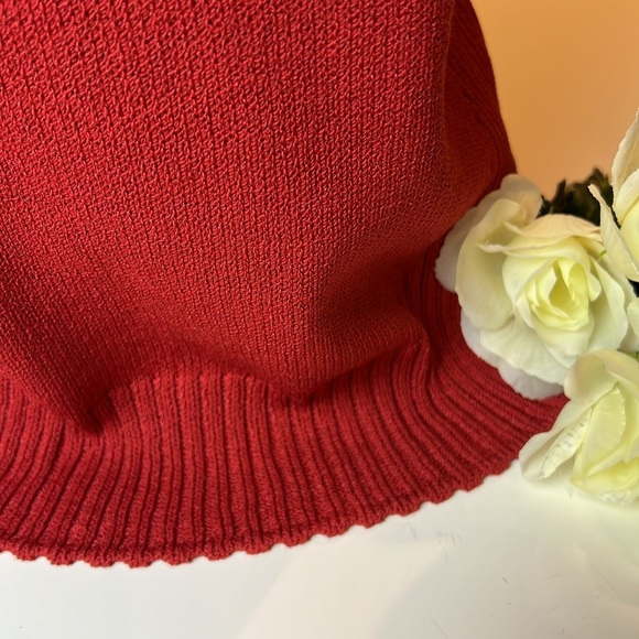 ❤️ST. JOHN KNIT RED KNIT TANK STYLE TOP SIZE MEDIUM❤️ - Picture 8 of 13